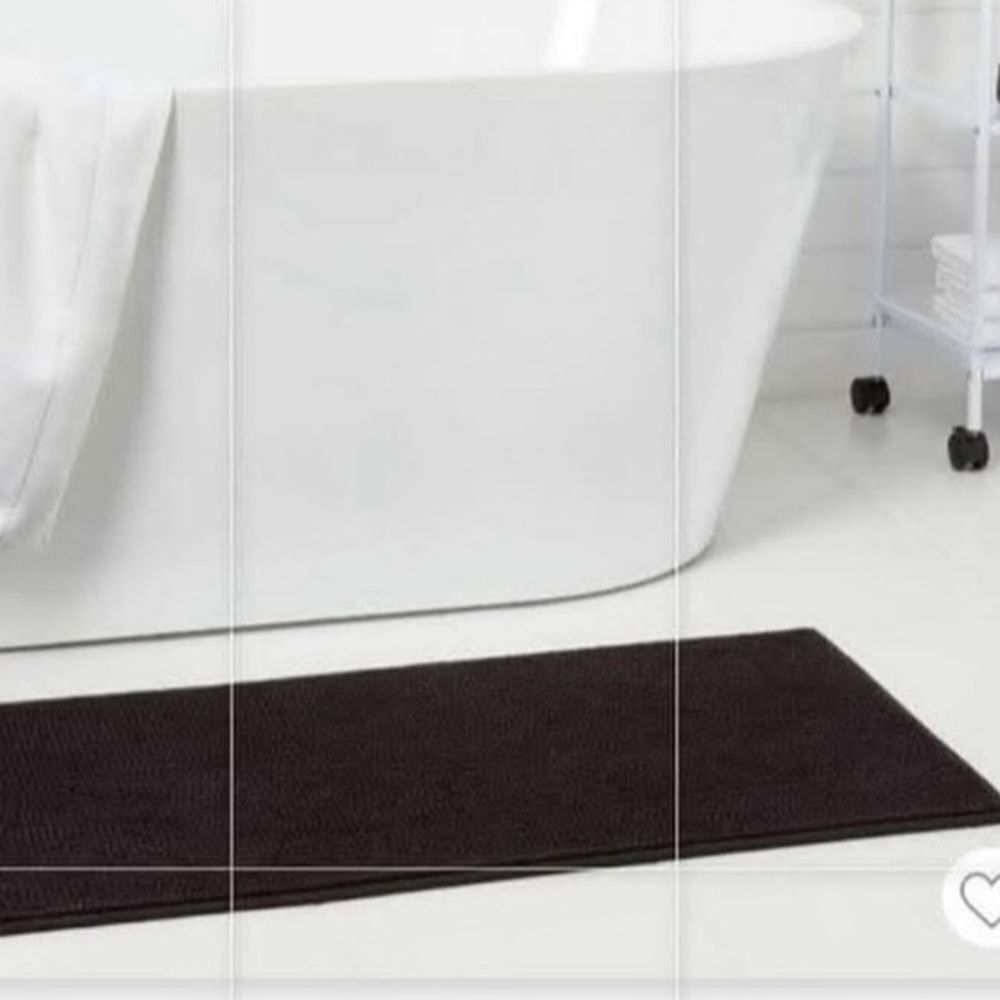 Room Essentials Chenille Elegant Black Bath Mat 20x58